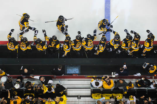 Pittsburghs Phil Kessel, Evgeni Malkin och Patric
