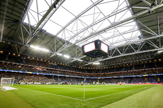Interiör av Friends Arena innan fotbollsmatchen i
