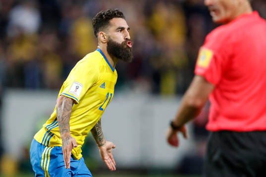 Sveriges Jimmy Durmaz jublar