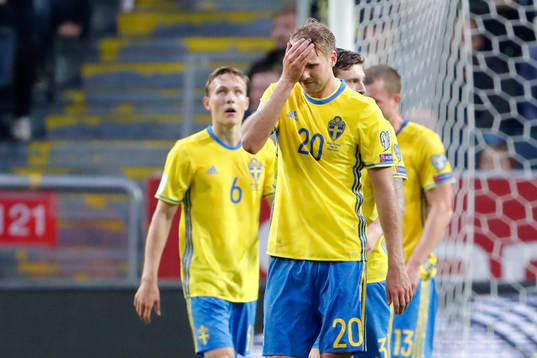 Sveriges Ola Toivonen deppar