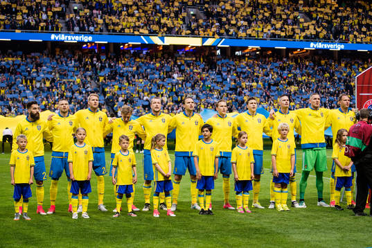 Sveriges spelare står uppställda