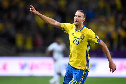 Sveriges Ola Toivonen jublar