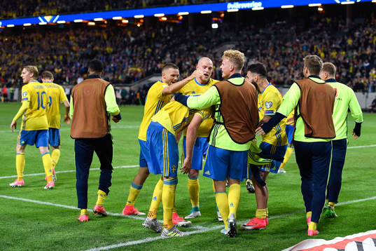 De svenska spelarna jublar