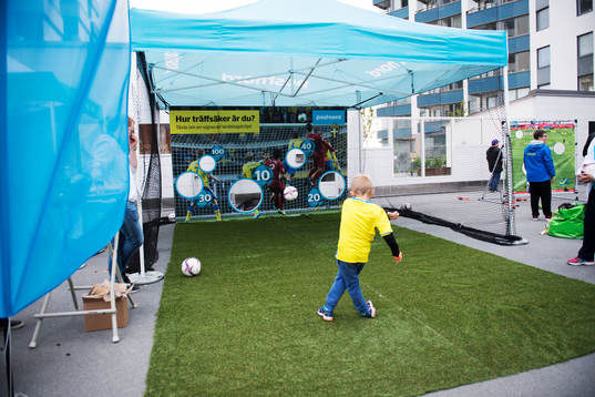 Fan Zone innan fotbollsmatchen i VM-kvalet mellan Sverige