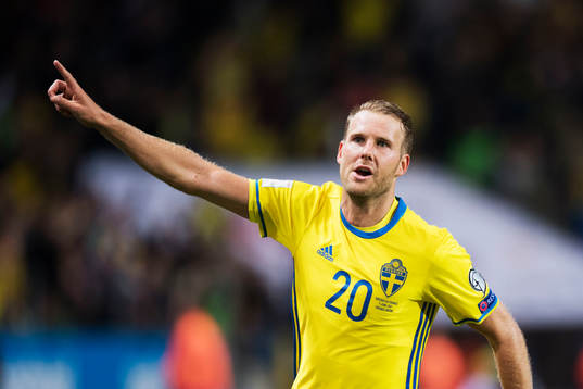 Sveriges Ola Toivonen jublar