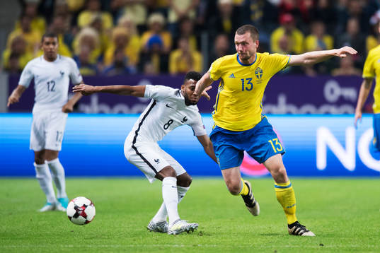 Frankrikes Kylian Mbappe, Thomas Lemar och Sveriges Jakob
