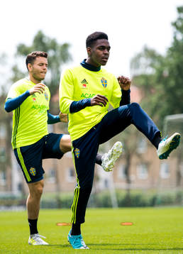 Kerim Mrabti och Joel Asoro