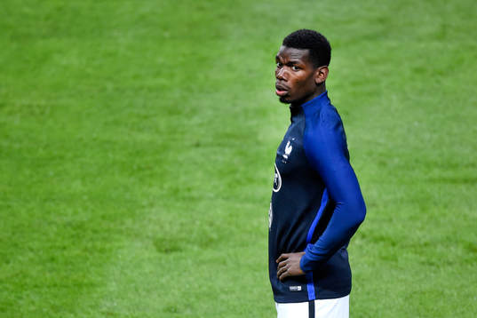 Frankrikes Paul Pogba innan fotbollsmatchen i VM-kvalet