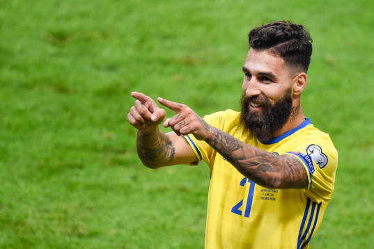 Sveriges Jimmy Durmaz jublar