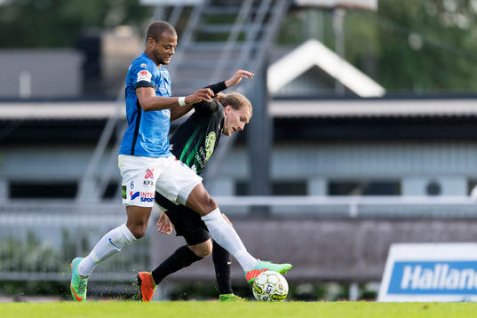 Trelleborgs Salif Camara Jönsson och Varbergs Oliver