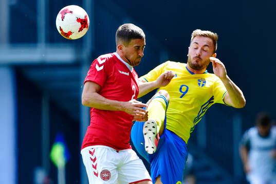 Danmarks Frederik Holst och Sveriges Muamer Tankovic i