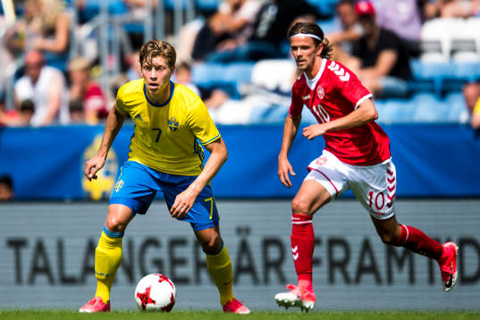 Alexander Fransson jagas av Danmarks Lucas Andersen