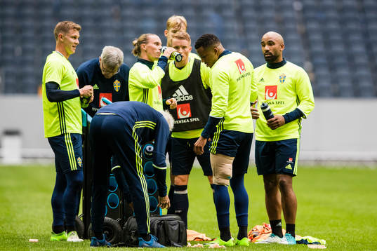 Sveriges Emil Krafth, Samuel Armenteros, Sam Larsson och