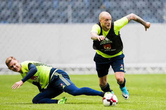 Sveriges Emil Krafth och John Guidetti