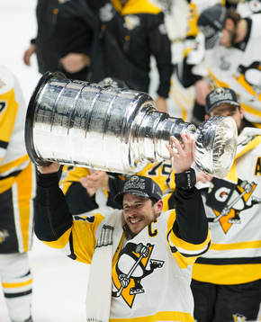 Pittsburgh Penguins Sidney Crosby lifts the Stanley Cup