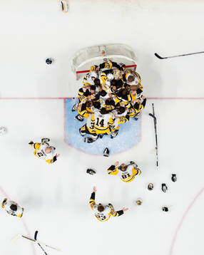 Pittsburghs spelare jublar