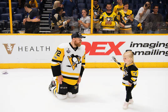 Pittsburghs Patric Hörnqvist med dottern Isabella
