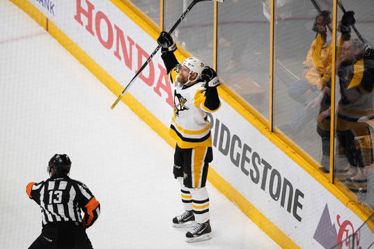Pittsburghs Patric Hörnqvist jublar