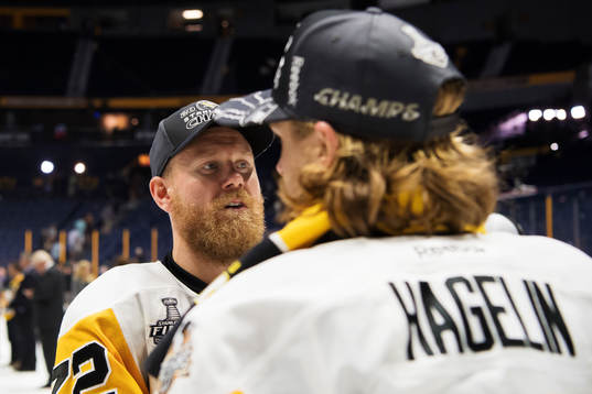 Pittsburghs Patric Hörnqvist och Carl Hagelin