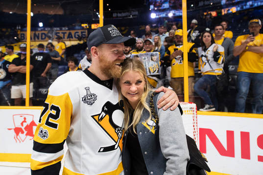 Pittsburghs Patric Hörnqvist med hustrun Malin