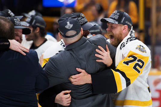 Pittsburghs Patric Hörnqvist jublar