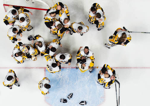 Pittsburghs spelare jublar