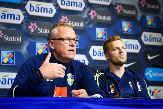 Sveriges förbundskapten Janne Andersson och Sebastian