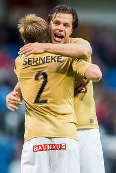 Brommapojkarnas Erik Figueroa jublar