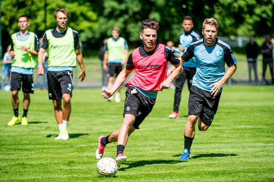 Erdal Rakip mot Anton Tinnerholm