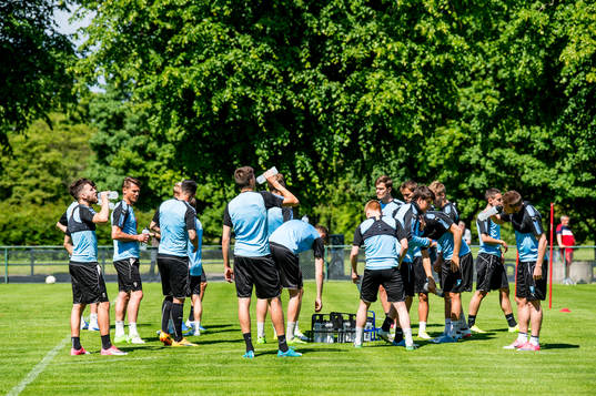 Spelarna tar en vätskepaus