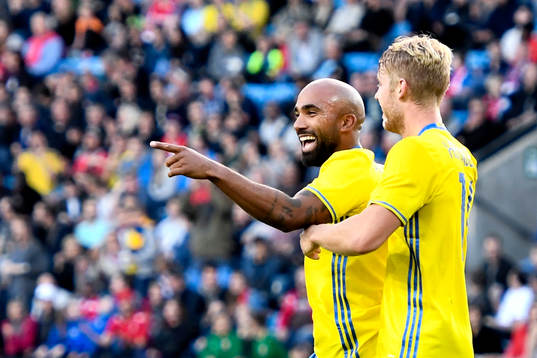 Sveriges Emil Krafth, Samuel Armenteros och Filip Helander