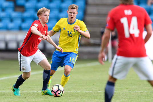 Norges Mats Möller Dähli och Sveriges Emil Krafth