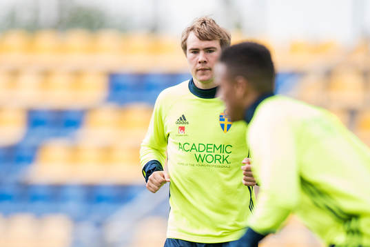 Simon Tibbling