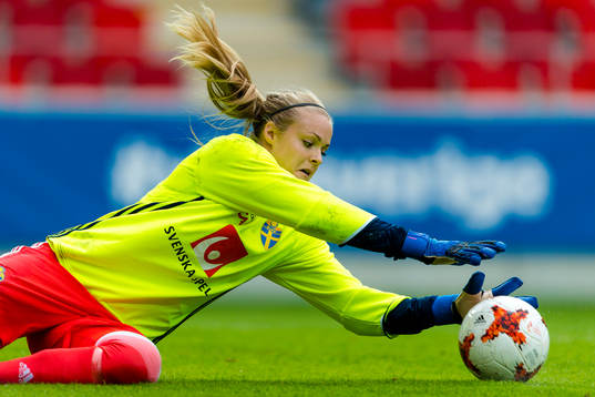 Sveriges målvakt Hilda Carlén