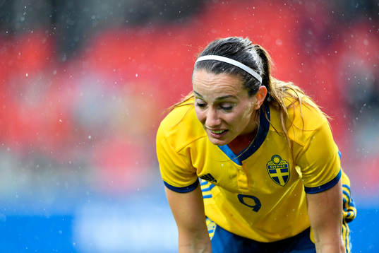 Sveriges Kosovare Asllani deppar