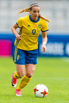 Sveriges Kosovare Asllani