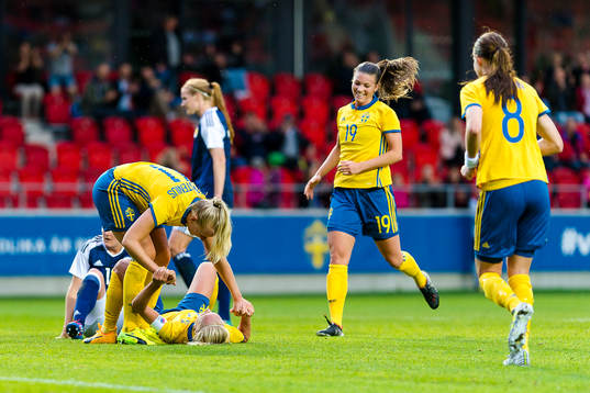 Sveriges Caroline Seger, Stina Blackstenius och Pauline