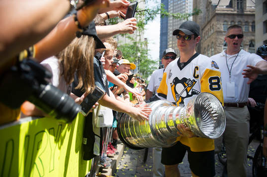 Pittsburgh Penguins' Sidney Crosby celebrates
