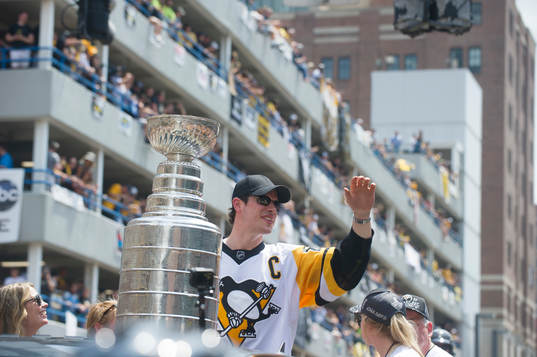 Pittsburgh Penguins' Sidney Crosby celebrates