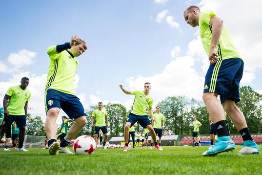 Simon Tibbling , Egzon Binaku och Gustav Engvall