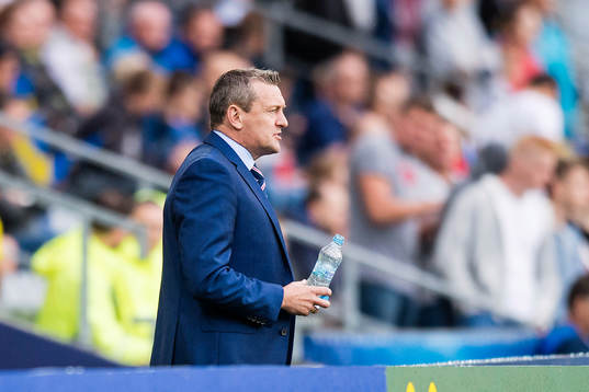 Englands förbundskapten Adrian Boothroyd