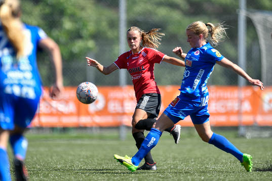 Bläddra bland fler bilder av  Fotboll, Damallsvenskan, LB07 - Örebro