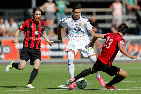 Brommapojkarnas Markus Gustafsson och Erik Figueroa