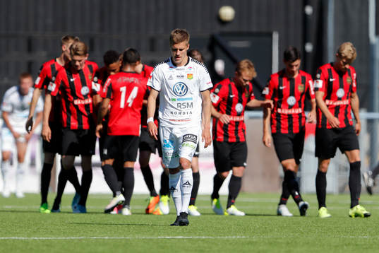 Bläddra bland fler bilder av Fotboll, Superettan, Brommapojkarna - GAIS