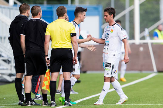 GAIS Ajdin Zeljkovic byter med Dusan Djuric