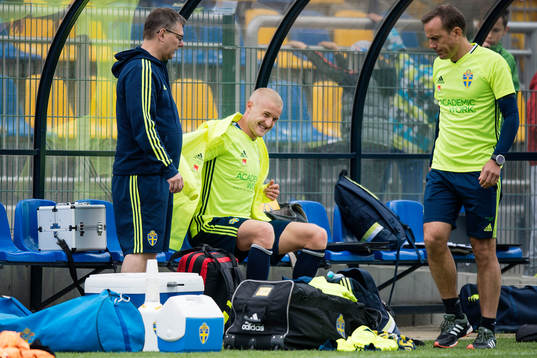 Franz Brorsson kliver av en träning med det svenska