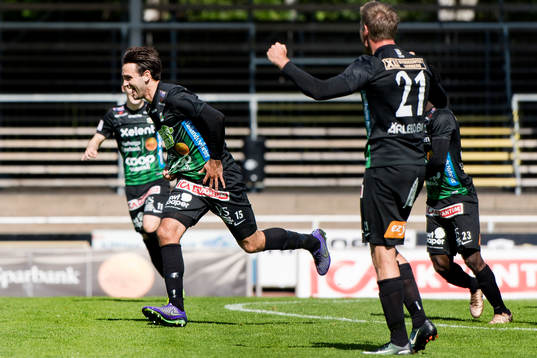 Varbergs Oliver Stanisic jublar
