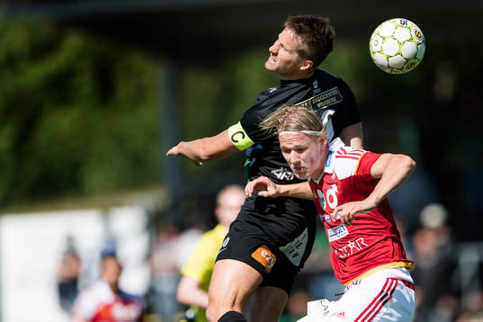 Varbergs Gabriel Altemark-Vanneryr och Degerfors Erik