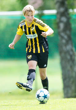 IFK Hässleholms Gustaf Lindroth i matchen i division 2