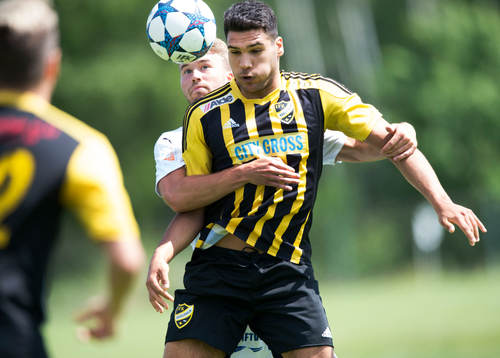 IFK Hässleholms Tommy Filipovic i matchen i division 2